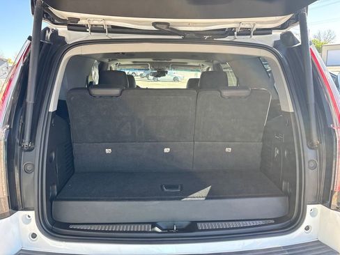 Used 2016 Cadillac Escalade Luxury AWD/4WD image 5