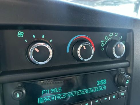 Used 2017 GMC Savana 2500 image 31