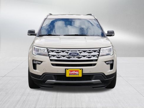 Used 2018 Ford Explorer XLT w/ Equipment Group 202A AWD/4WD image 2