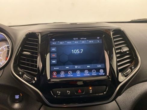 Used 2022 Jeep Cherokee Limited image 13