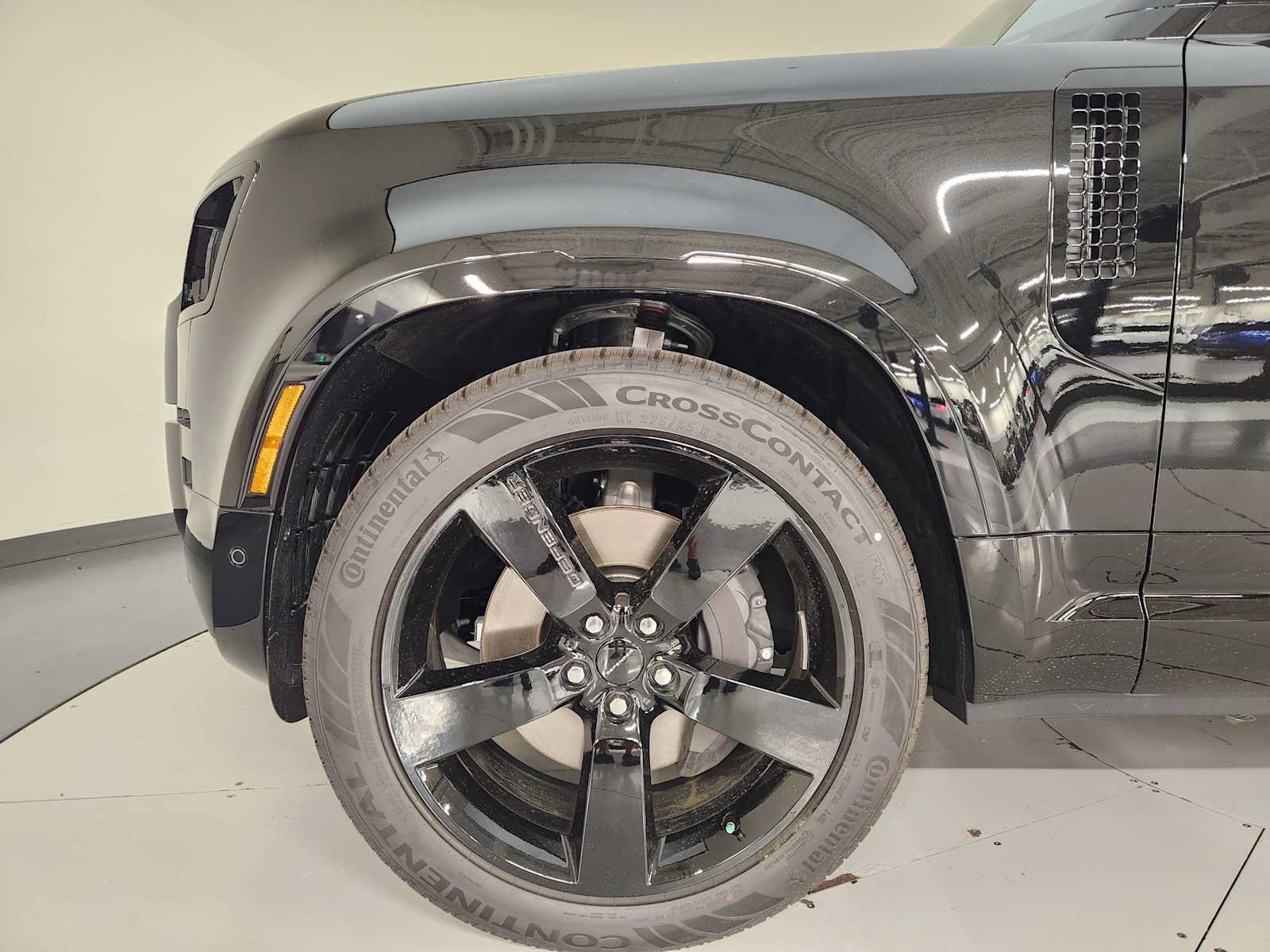 New 2026 Land Rover Defender 110 X-Dynamic SE AWD/4WD image 11