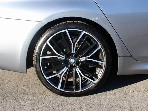 Used 2021 BMW M550i xDrive image 39