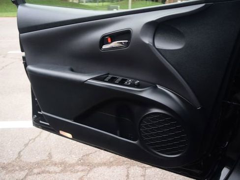 Used 2021 Toyota Prius LE FWD image 18