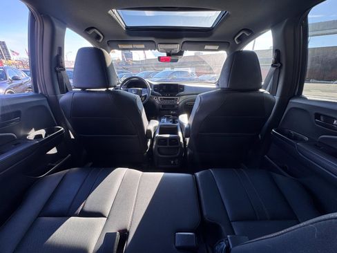 Used 2023 Honda Passport TrailSport image 9