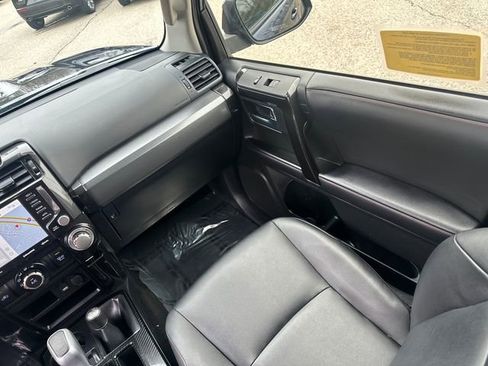 Certified 2022 Toyota 4Runner TRD Off-Road Premium image 25