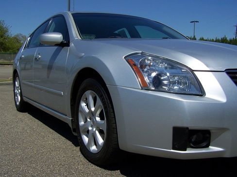 Used 2008 Nissan Maxima 3.5 SL w/ Platinum Edition Pkg FWD image 37