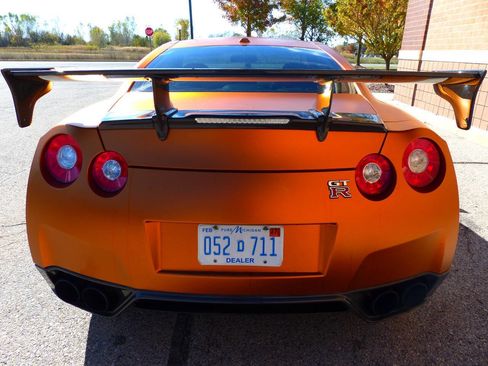 Used 2010 Nissan GT-R Premium image 10