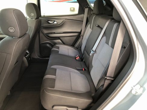 Certified 2025 Chevrolet Blazer LT w/ Convenience Package image 12