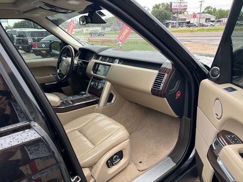 Used 2016 Land Rover Range Rover HSE image 10