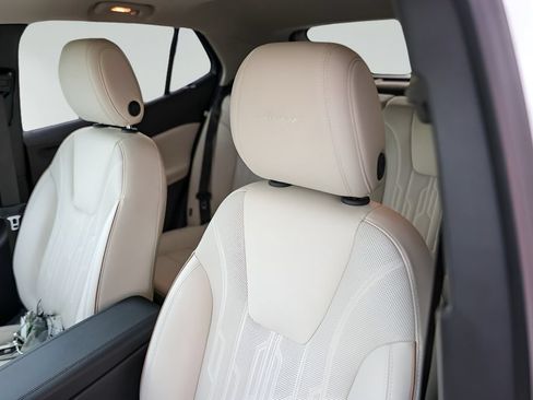 Used 2025 Buick Encore GX Avenir w/ Avenir Technology Package FWD image 9