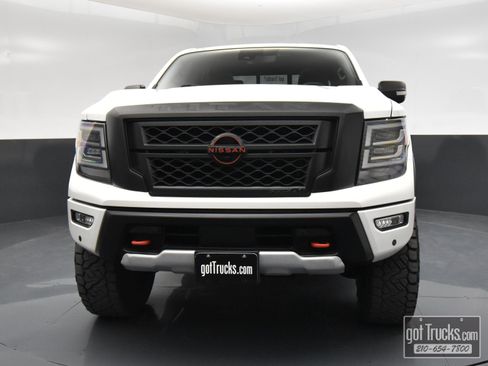 Used 2023 Nissan Titan PRO-4X w/ Pro-4x Convenience Package image 49