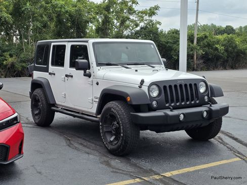 Used 2016 Jeep Wrangler Unlimited Sport w/ Connectivity Group AWD/4WD image 18