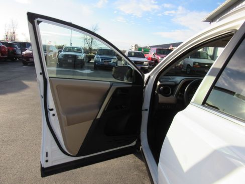 Used 2013 Toyota RAV4 XLE image 12