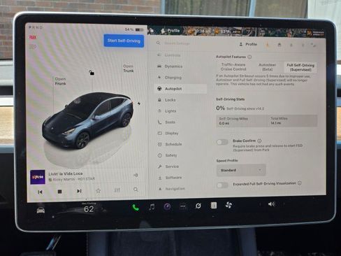 Used 2024 Tesla Model Y Long Range AWD/4WD image 49