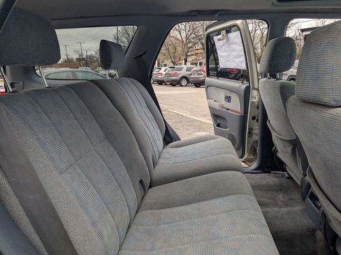 Used 2000 Toyota 4Runner SR5 AWD/4WD image 18