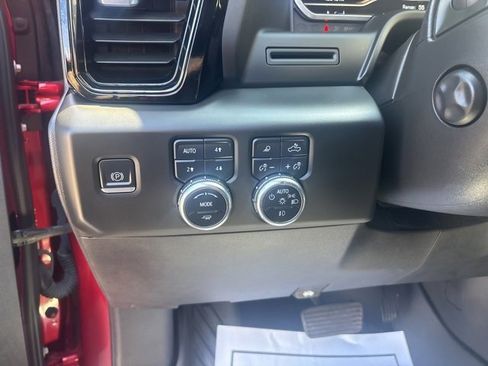 Used 2023 GMC Sierra 1500 AT4 w/ AT4 Preferred Package image 11