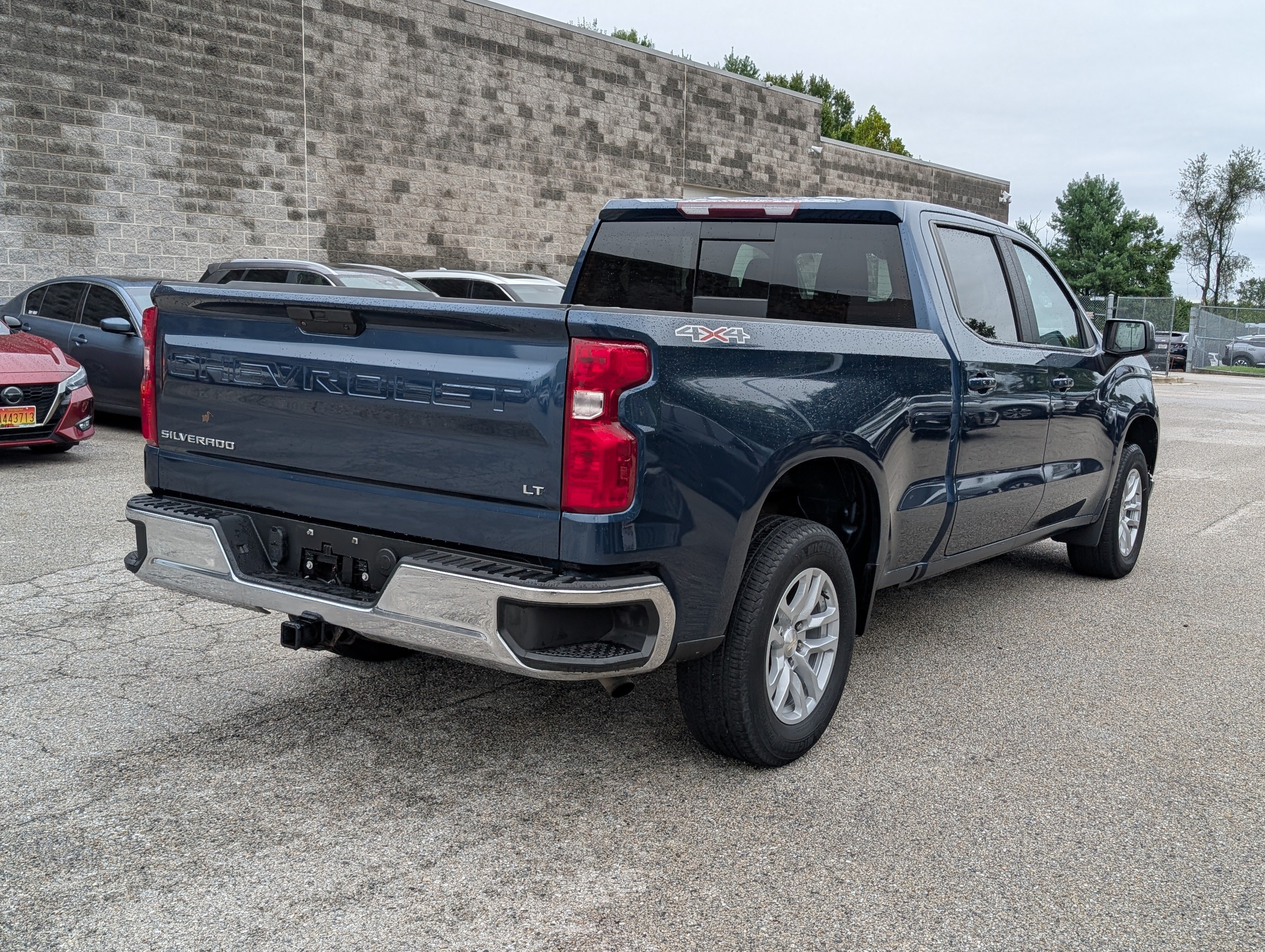 Used 2019 Chevrolet Silverado 1500 LT w/ All-Star Edition AWD/4WD image 3