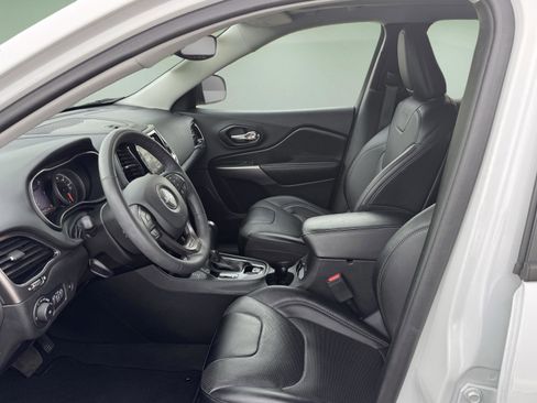 Used 2022 Jeep Cherokee Limited w/ Elite Package AWD/4WD image 12