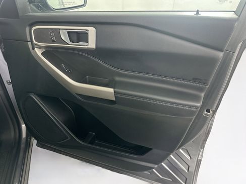 Used 2023 Ford Explorer XLT w/ Equipment Group 202A image 32