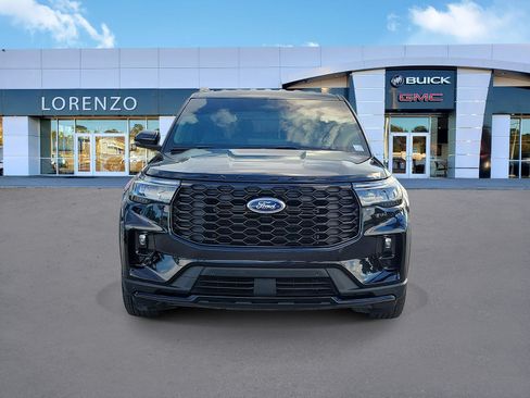 Used 2025 Ford Explorer ST-Line w/ Premium Package RWD image 2