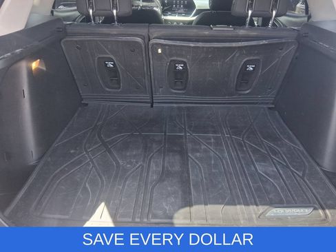 Used 2025 Chevrolet Trax LS w/ LS Convenience Package FWD image 15