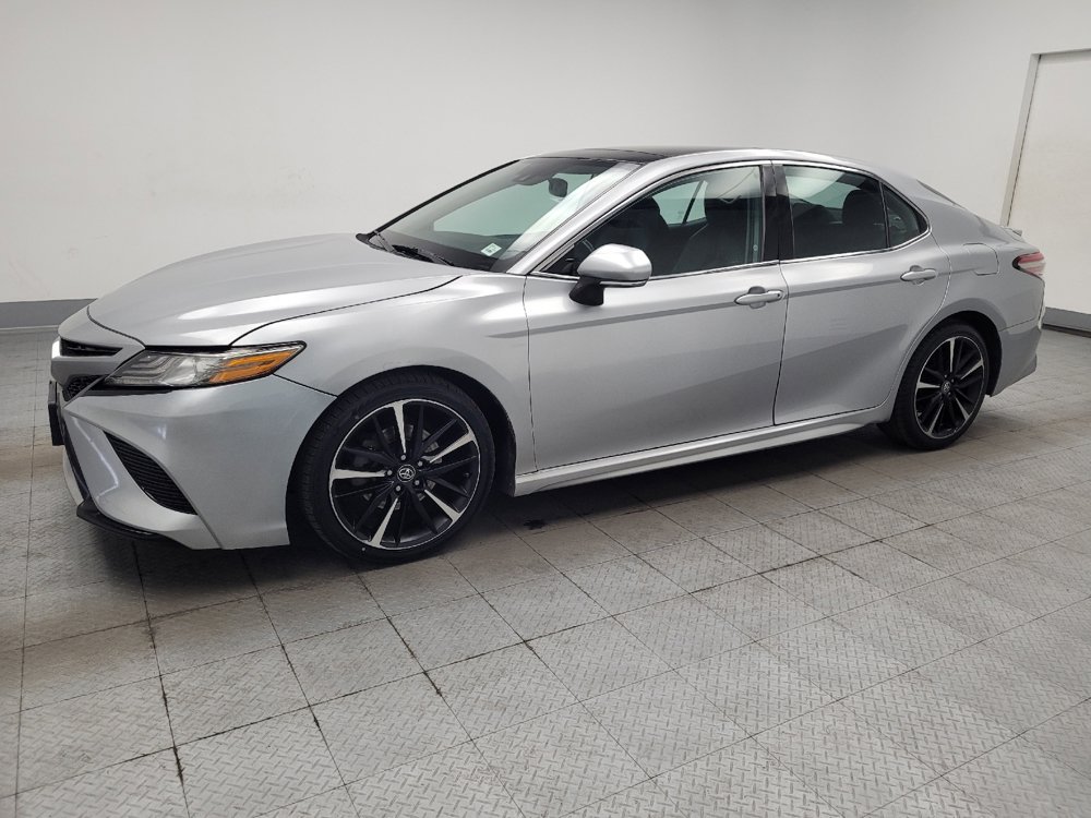 Used 2019 Toyota Camry XSE FWD image 2