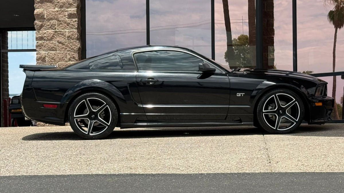 Used 2007 Ford Mustang GT Premium RWD image 15