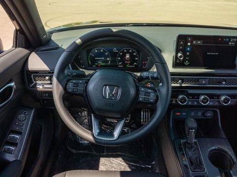 Used 2025 Honda Civic Sport Touring image 14