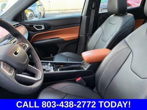 Used 2025 Jeep Compass Limited w/ Elite Group AWD/4WD image 9