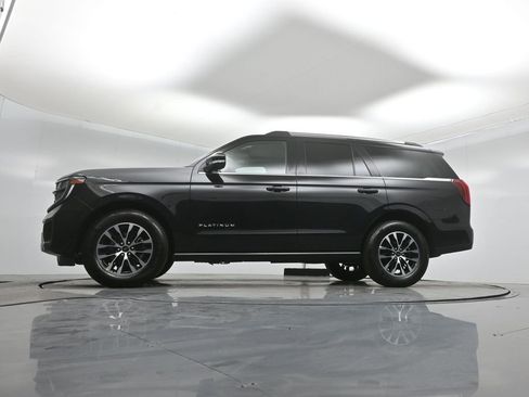 Certified 2025 Ford Expedition Platinum image 51