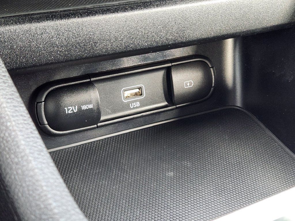 Used 2024 Kia Forte LXS FWD image 19