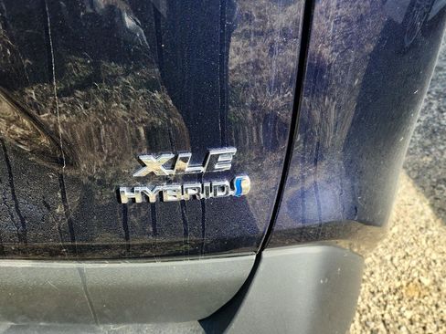 Used 2024 Toyota RAV4 XLE image 5