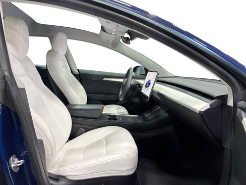 Certified 2022 Tesla Model 3 Long Range AWD/4WD image 13