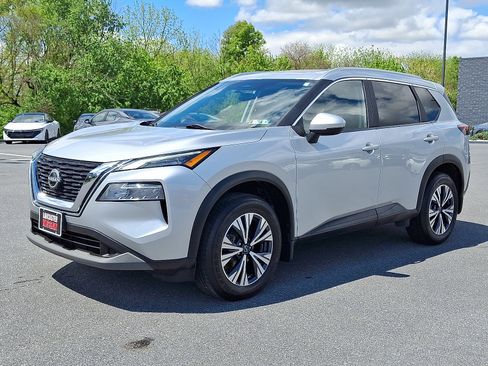 Certified 2023 Nissan Rogue SV w/ SV Premium Package AWD/4WD image 3