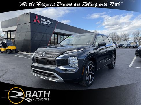 Used 2024 Mitsubishi Outlander SE image 4