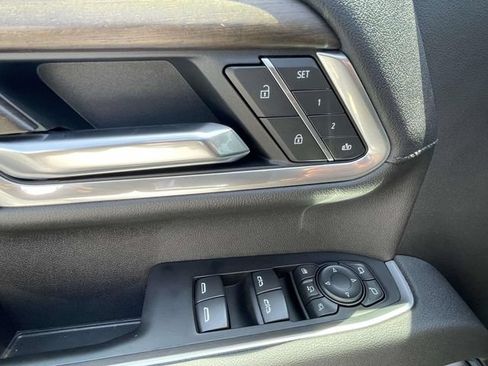 Certified 2025 Chevrolet Silverado 2500 High Country w/ High Country Premium Package AWD/4WD image 16