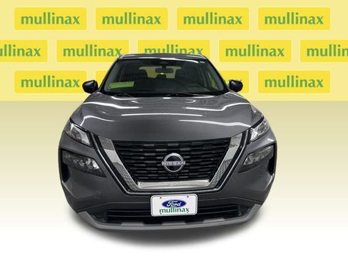 Used 2023 Nissan Rogue S image 15