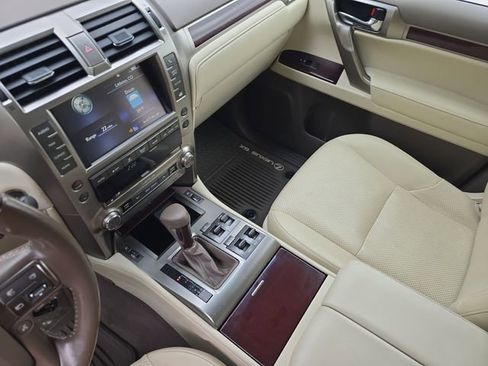 Used 2018 Lexus GX 460 Luxury AWD/4WD image 28