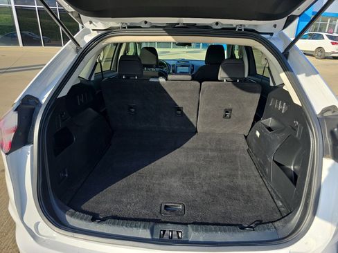 Used 2020 Ford Edge SE image 13