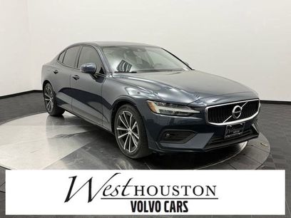 Used 2021 Volvo S60 T5 Momentum w/ Premium Package