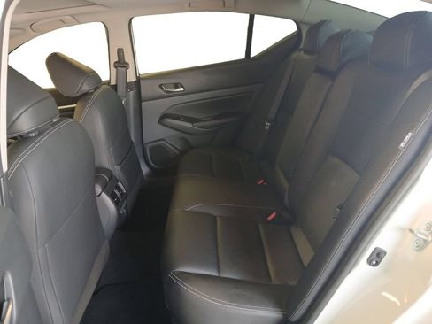 Used 2024 Nissan Altima 2.5 SL FWD image 13