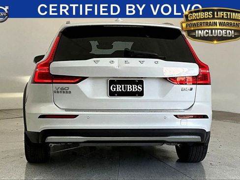 Used 2025 Volvo V60 B5 Cross Country Ultra w/ Protection Package Premier AWD/4WD image 7