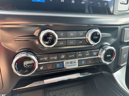 Used 2024 Ford F150 Platinum w/ FX4 Off-Road Package AWD/4WD image 16