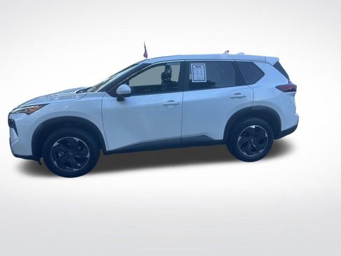Used 2024 Nissan Rogue SV AWD/4WD image 8