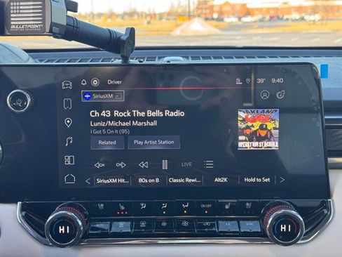 Used 2024 GMC Canyon AT4X w/ AT4X AEV Edition image 19