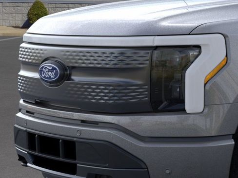 New 2025 Ford F150 Lightning Flash AWD/4WD image 17