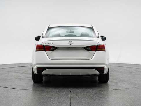 Used 2025 Nissan Altima 2.5 SV image 7