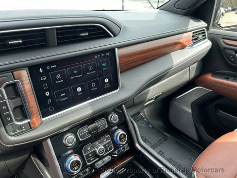 Used 2023 GMC Yukon Denali Ultimate AWD/4WD image 13