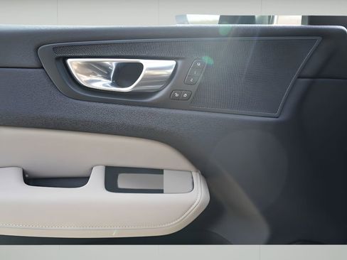 New 2026 Volvo XC60 B5 Plus w/ Protection Package Premier image 10