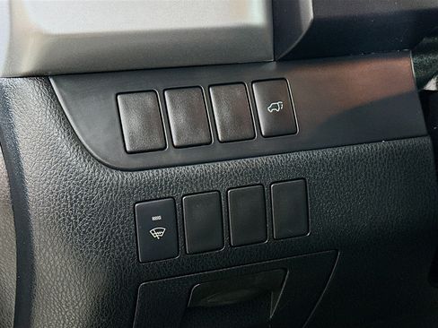 Used 2014 Toyota Highlander XLE image 10